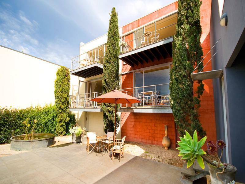 Phoenix Apartments Lorne Exterior photo