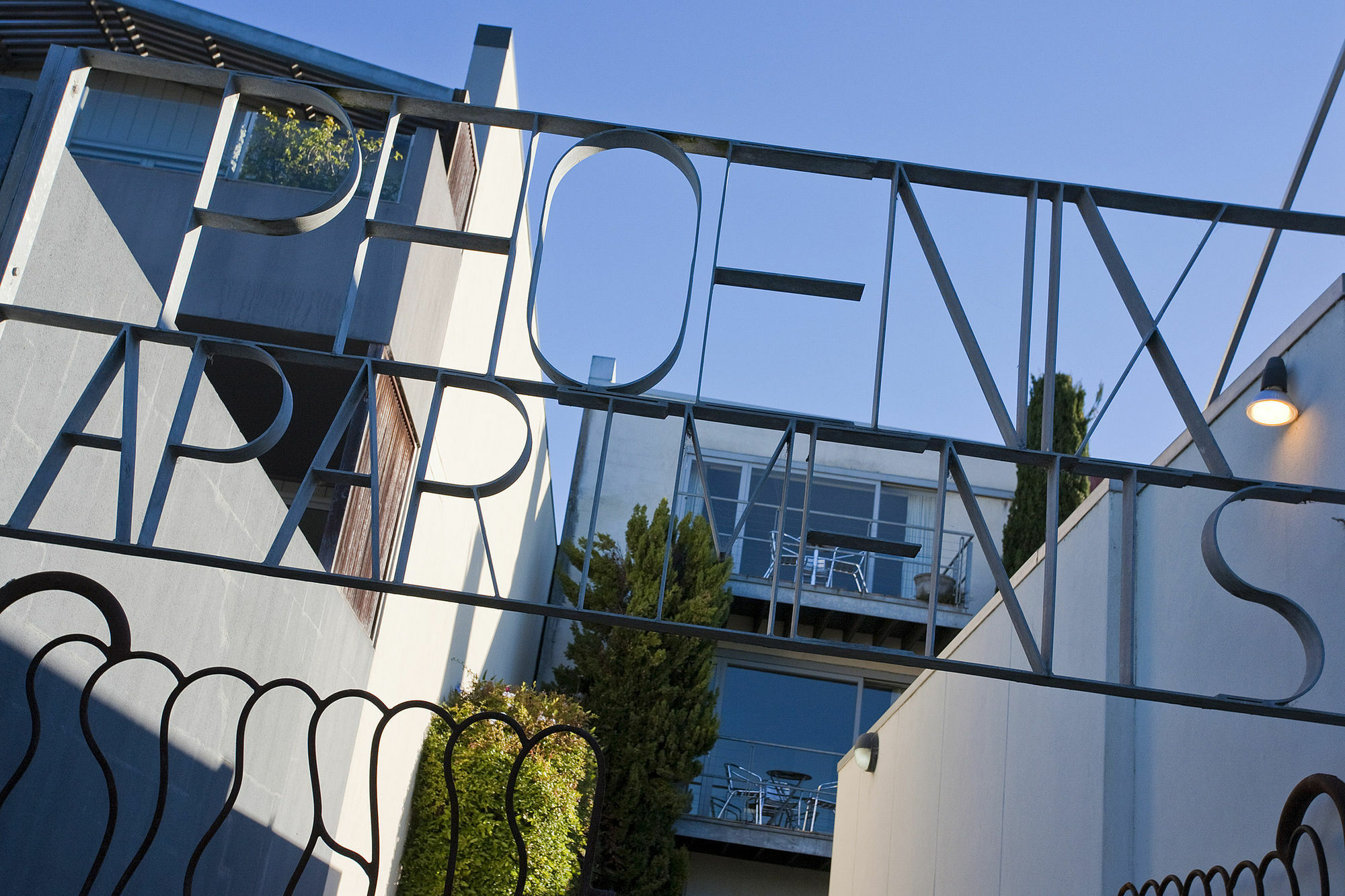 Phoenix Apartments Lorne Exterior photo
